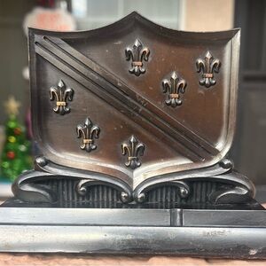 Vintage Fleur-de-Lis Shield Mail Holder